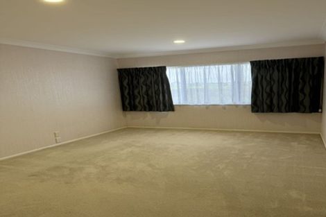 Photo of property in 22 Oliver Twist Avenue, Mellons Bay, Auckland, 2014