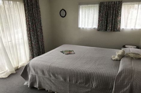 Photo of property in 32 Edwards Street, Kimbolton, Feilding, 4777