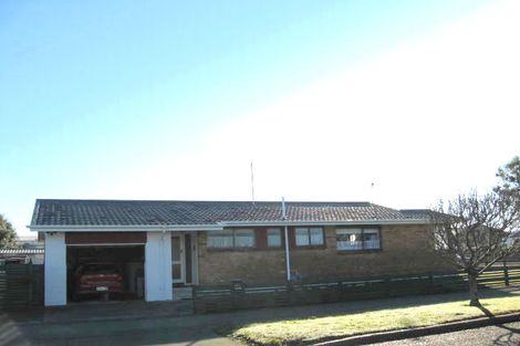 Photo of property in 140 Newcastle Street, Windsor, Invercargill, 9810