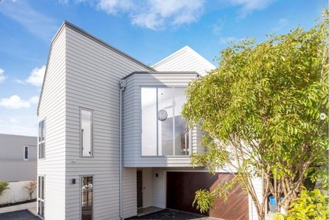 Photo of property in 2/70 Saint Heliers Bay Road, Saint Heliers, Auckland, 1071