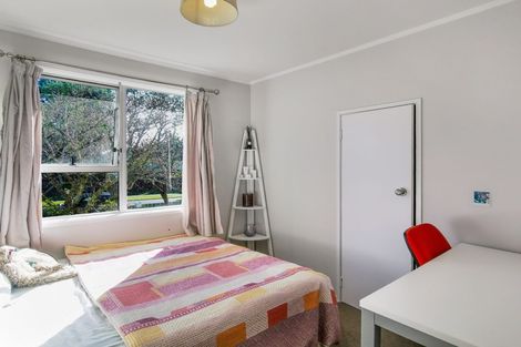 Photo of property in 14 Staverton Crescent, Mangere, Auckland, 2022