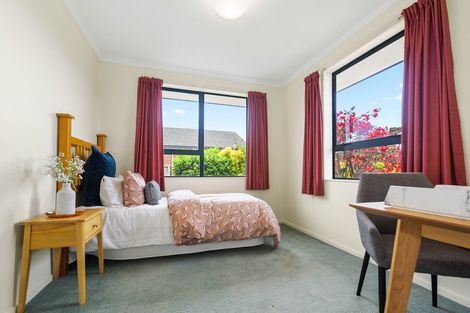 Photo of property in 19 Waiwherowhero Drive, St Andrews, Hamilton, 3200