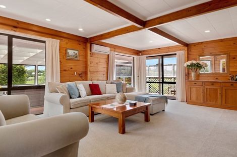 Photo of property in 58 Links View Drive, Omokoroa, 3114