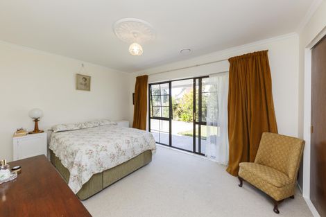 Photo of property in 56 Rhodes Drive, Kelvin Grove, Palmerston North, 4414