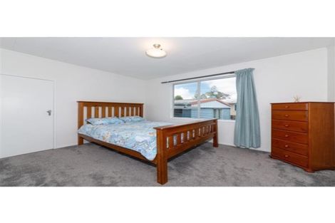Photo of property in 3 Surman Place, Glen Eden, Auckland, 0602