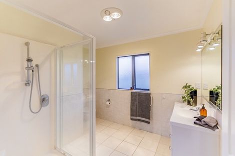 Photo of property in 3 Newbury Place, Taradale, Napier, 4112
