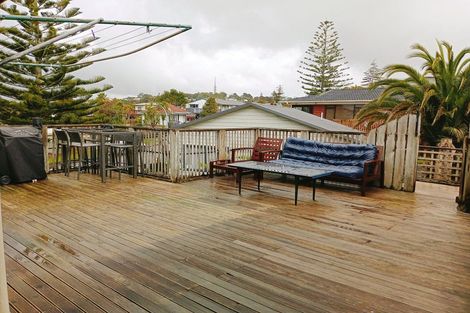 Photo of property in 10 Stredwick Drive, Torbay, Auckland, 0630