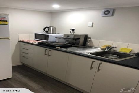 Photo of property in 2/1255 Dominion Extension, Mount Roskill, Auckland, 1041