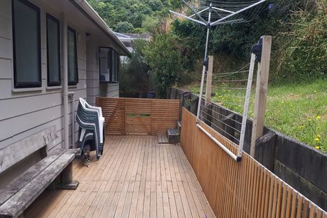 Photo of property in 18 Forglen Place, Tawa, Wellington, 5028