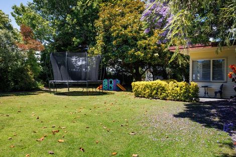 Photo of property in 30 Summerhill Drive, Fitzherbert, Palmerston North, 4410