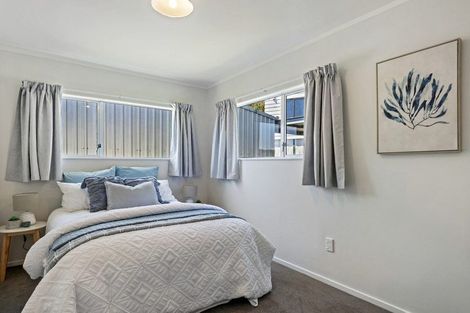 Photo of property in 26 Gentian Street, Timberlea, Upper Hutt, 5018