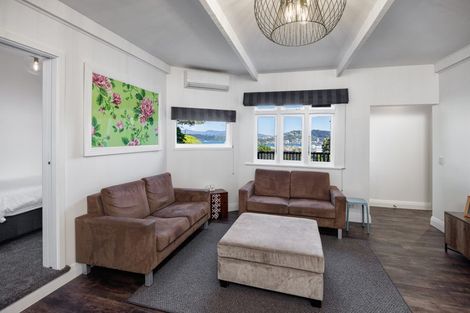 Photo of property in 2/10 Orchard Street, Wadestown, Wellington, 6012