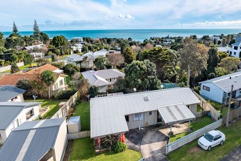 Photo of property in 71 Mcfarlane Street, Oakura, 4314