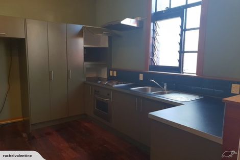 Photo of property in 91a Cook Street, Marfell, New Plymouth, 4310