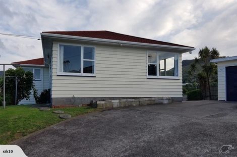 Photo of property in 9a Rewa Terrace, Tawa, Wellington, 5028