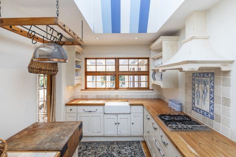 Photo of property in 48 Memorial Avenue, Ilam, Christchurch, 8053