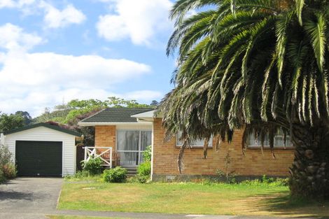 Photo of property in 32 Akron Grove, Totara Park, Upper Hutt, 5018