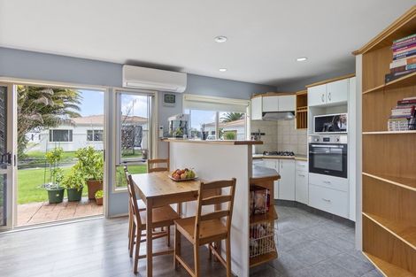 Photo of property in 4 Sudbury Court, Rototuna North, Hamilton, 3210