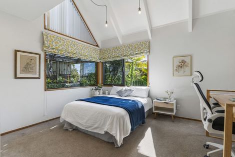 Photo of property in 16 Bellbird Rise, Murrays Bay, Auckland, 0630