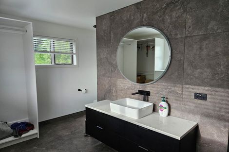 Photo of property in 5 Okoare Lane, Ferndale, New Plymouth, 4310