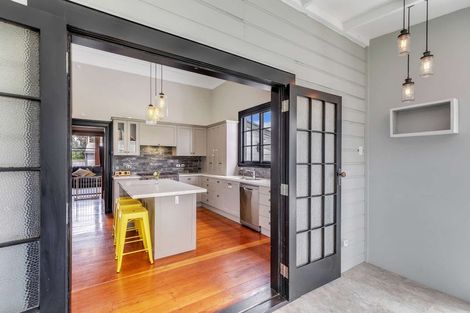 Photo of property in 1 Tamar Street, Rongotea, 4476