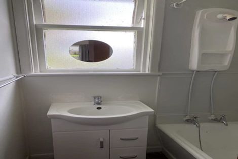 Photo of property in 81 Woodglen Road, Glen Eden, Auckland, 0602