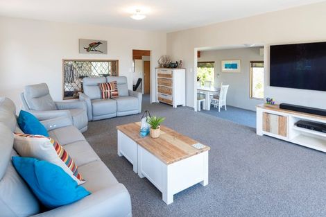 Photo of property in 7 Evelyn Road, Cockle Bay, Auckland, 2014