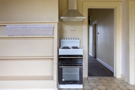 Photo of property in 17 Allardice Street, Dannevirke, 4930