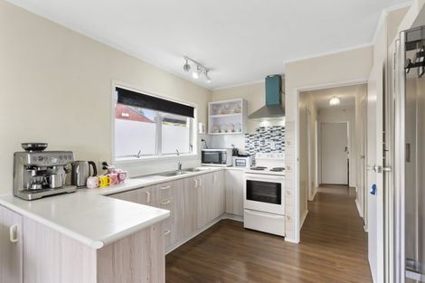 Photo of property in 7 Kingussie Place, Highland Park, Auckland, 2010