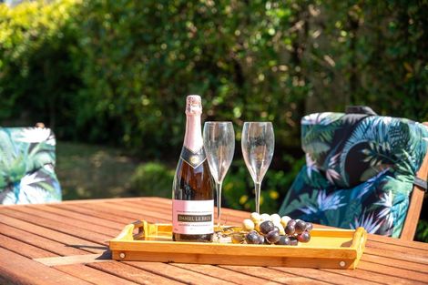 Photo of property in 11 Pitoitoi Drive, Riverhead, 0820