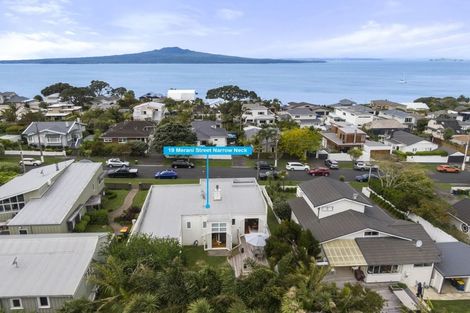 Photo of property in 19 Merani Street, Narrow Neck, Auckland, 0622