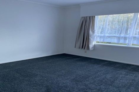 Photo of property in 2/16 Windermere Crescent, Blockhouse Bay, Auckland, 0600