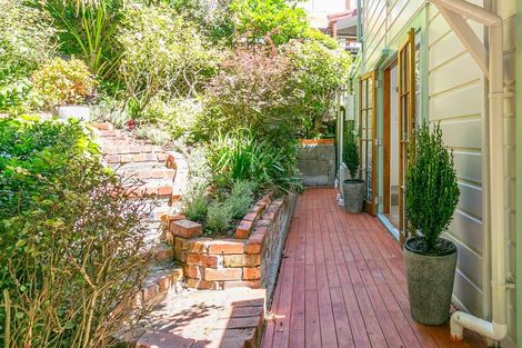 Photo of property in 210 Sydney Street West, Thorndon, Wellington, 6011