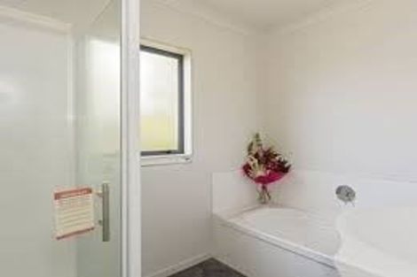 Photo of property in 80a Welcome Bay Road, Welcome Bay, Tauranga, 3112