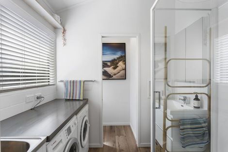 Photo of property in 36 Elliston Crescent, Stanmore Bay, Whangaparaoa, 0932