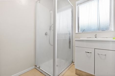 Photo of property in 127 Shifnal Drive, Randwick Park, Auckland, 2105