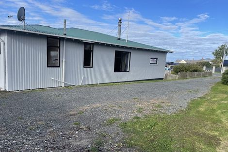 Photo of property in 9 Walker Street, Bluff, 9814
