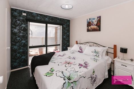 Photo of property in 7 Lydia Place, Kelvin Grove, Palmerston North, 4414