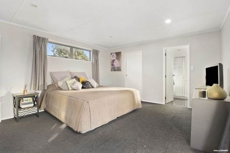 Photo of property in 114 Racecourse Road, Waiuku, 2123