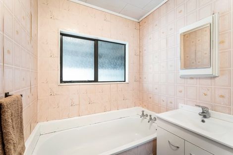 Photo of property in 2/79 Gemstone Drive, Birchville, Upper Hutt, 5018