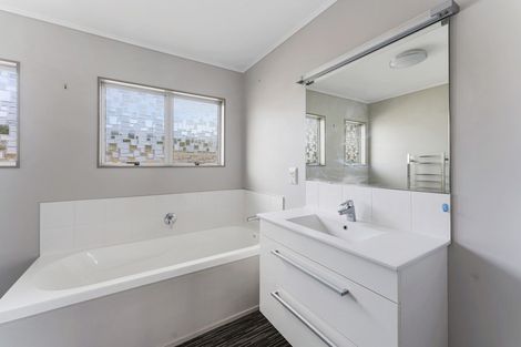 Photo of property in 3 Manuka Place, Hawera, 4610