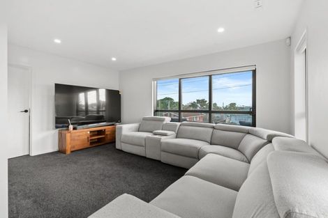 Photo of property in 15 Tomlinson Street, Hillpark, Auckland, 2102