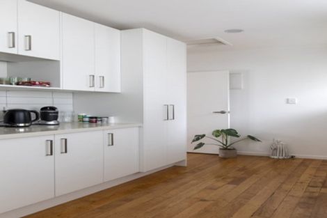 Photo of property in 2/15 Wairiki Road, Mount Eden, Auckland, 1024