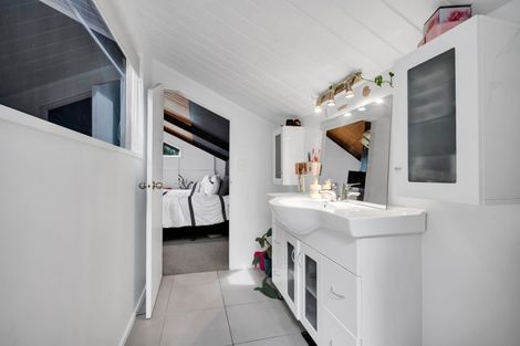 Photo of property in 330 Kelly Road, Lepperton, New Plymouth, 4373