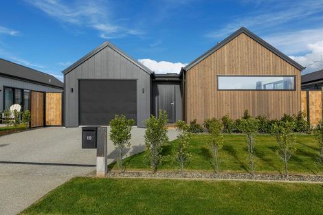 Photo of property in 19 Wooing Tree Avenue, Cromwell, 9310