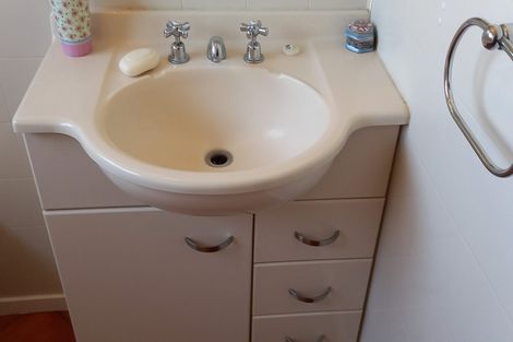 Photo of property in 6 Linda Place, Saint Johns Hill, Whanganui, 4501