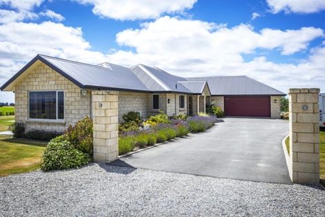 Photo of property in 1153 Rolling Ridges Road, Levels Valley, Timaru, 7975