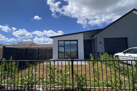 Photo of property in 66 Maryvale Road, Wainui, 0932