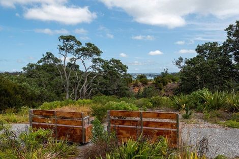 Photo of property in 17 Omahuru Road, Glenbrook, 2681