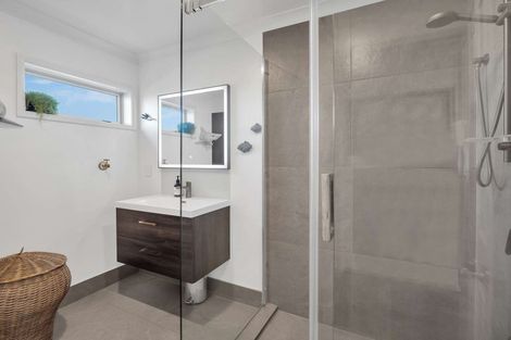 Photo of property in 20 Linkwater Way, Parklands, Christchurch, 8083